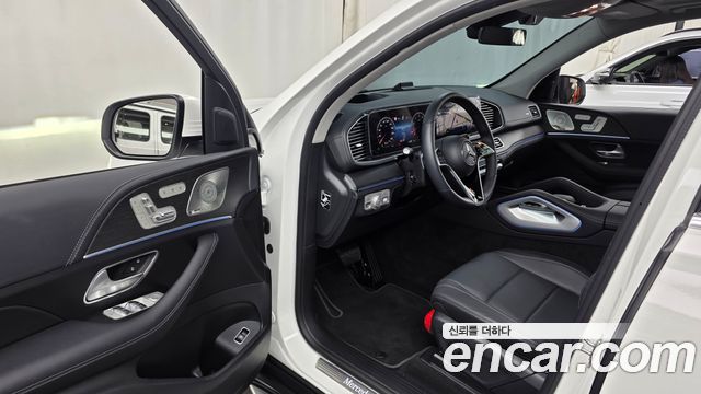 Mercedes-Benz GLE-Class 2026 — photo 13