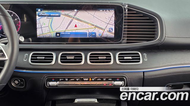 Mercedes-Benz GLE-Class 2026 — photo 20