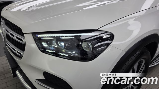 Mercedes-Benz GLE-Class 2026 — photo 8