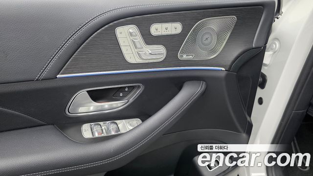 Mercedes-Benz GLE-Class 2026 — photo 29