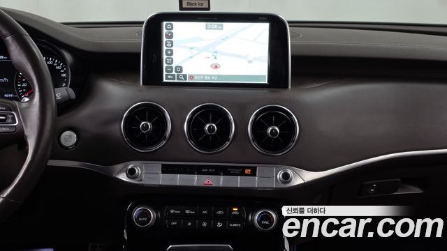 Kia Stinger 2018 — photo 14