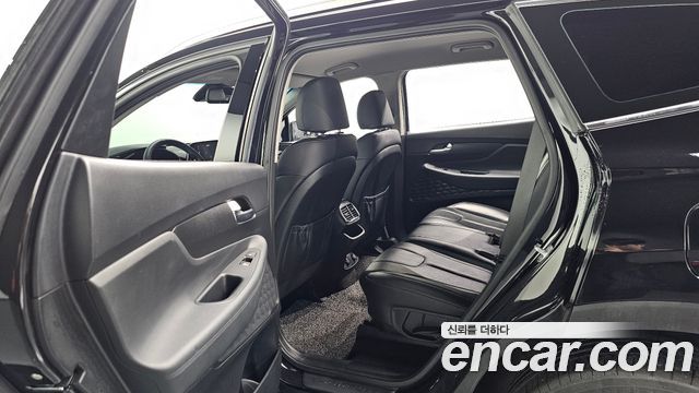 Hyundai Santafe 2019 — photo 17