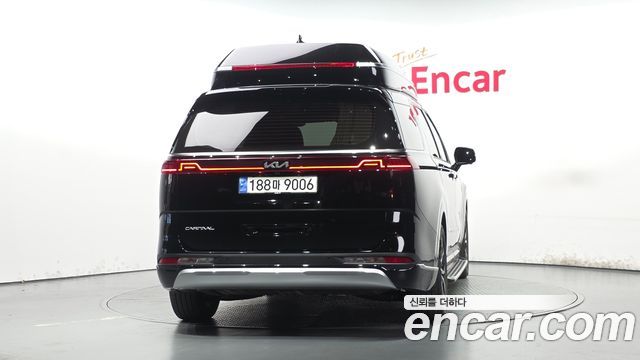 Kia Canival 2023 — photo 4