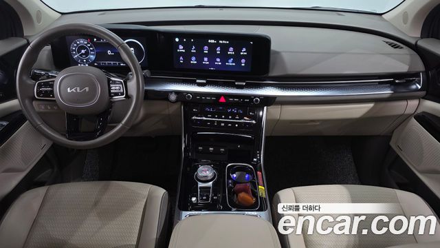 Kia Canival 2023 — photo 10