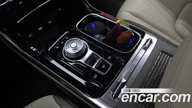 Kia Canival 2023 — photo 12