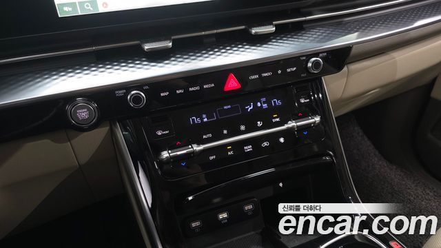 Kia Canival 2023 — photo 23