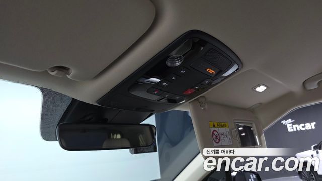 Kia Canival 2023 — photo 24