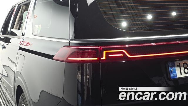 Kia Canival 2023 — photo 9