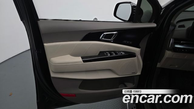 Kia Canival 2023 — photo 14