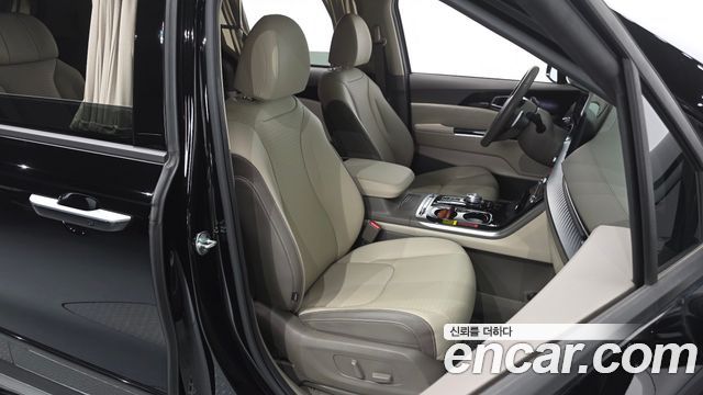Kia Canival 2023 — photo 16