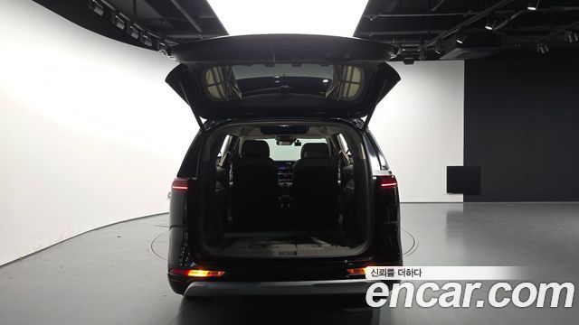 Kia Canival 2023 — photo 27