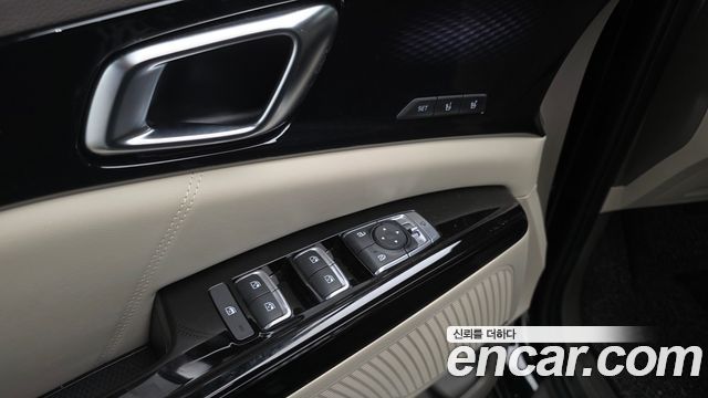 Kia Canival 2023 — photo 29