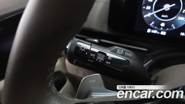 Kia Canival 2023 — photo 37