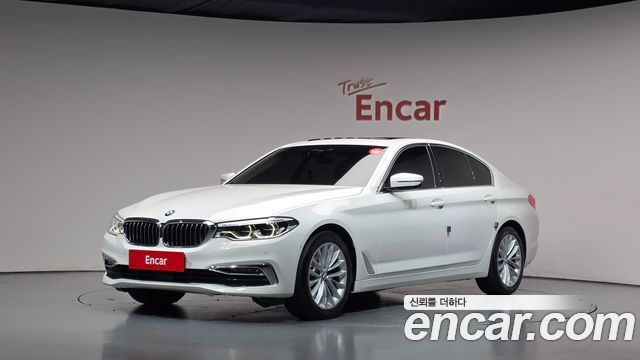 BMW 5-Series 2019 — photo 1