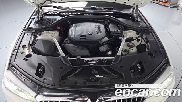 BMW 5-Series 2019 — photo 6