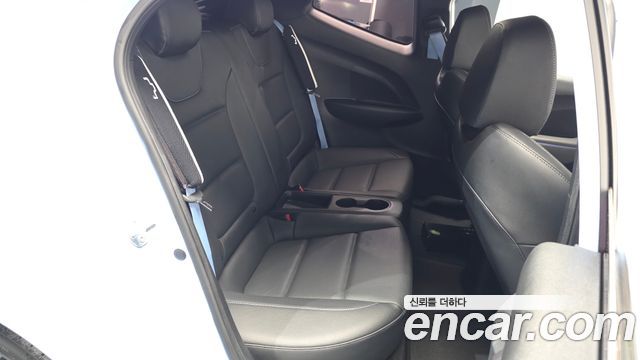 Hyundai Veloster 2019 — photo 17