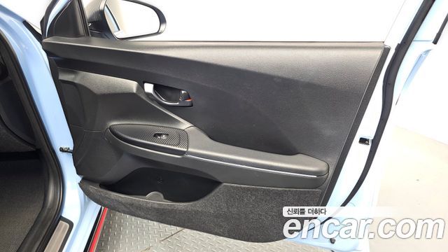 Hyundai Veloster 2019 — photo 14