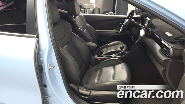 Hyundai Veloster 2019 — photo 16