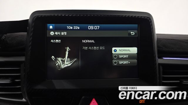 Hyundai Veloster 2019 — photo 27