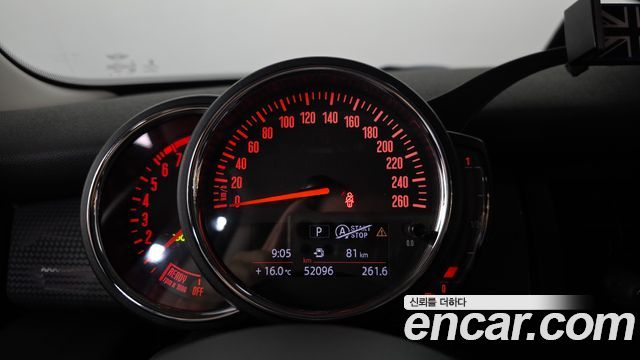 Mini Cooper 2018 — photo 11