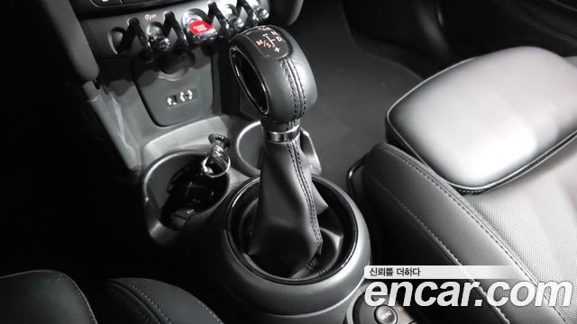 Mini Cooper 2018 — photo 12