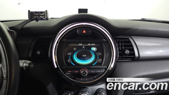 Mini Cooper 2018 — photo 20