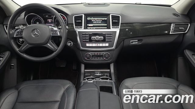 Mercedes-Benz M-class 2015 — photo 10