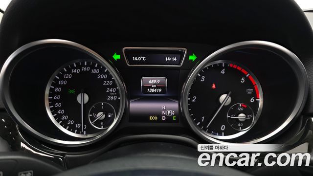 Mercedes-Benz M-class 2015 — photo 11