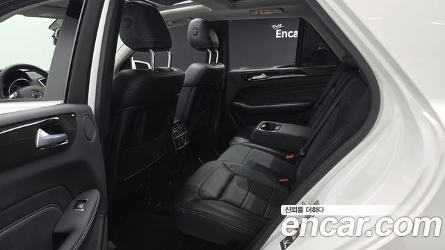 Mercedes-Benz M-class 2015 — photo 17