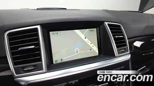 Mercedes-Benz M-class 2015 — photo 21