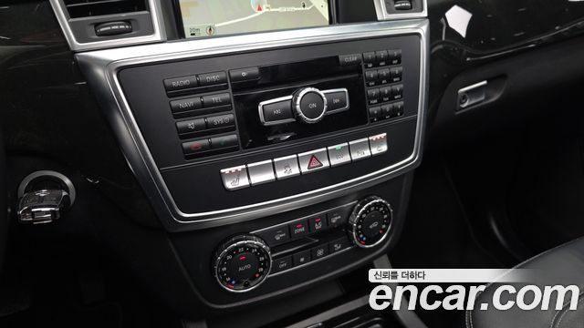 Mercedes-Benz M-class 2015 — photo 23