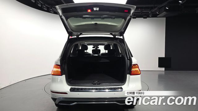 Mercedes-Benz M-class 2015 — photo 26