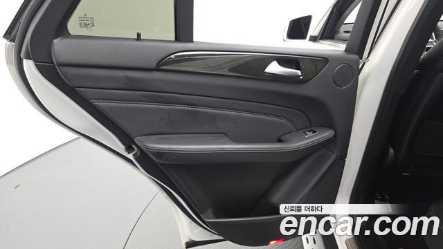 Mercedes-Benz M-class 2015 — photo 15