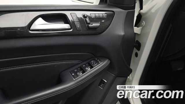 Mercedes-Benz M-class 2015 — photo 29