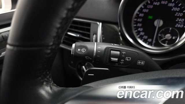 Mercedes-Benz M-class 2015 — photo 30