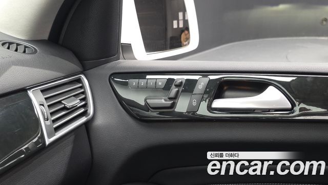 Mercedes-Benz M-class 2015 — photo 31