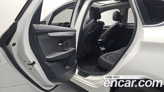 BMW 2-Series 2016 — photo 12