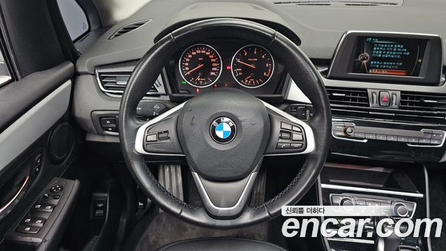 BMW 2-Series 2016 — photo 13