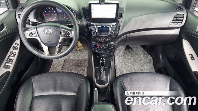 Hyundai Accent 2017 — photo 10