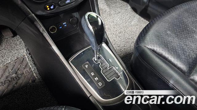Hyundai Accent 2017 — photo 12