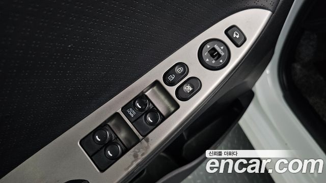 Hyundai Accent 2017 — photo 19