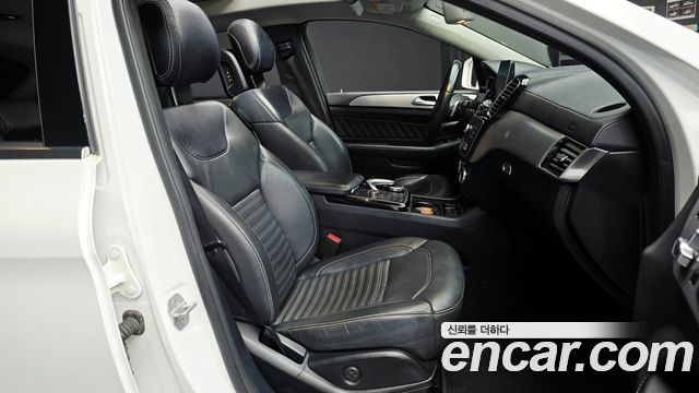 Mercedes-Benz GLE-Class 2017 — photo 12
