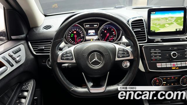 Mercedes-Benz GLE-Class 2017 — photo 13