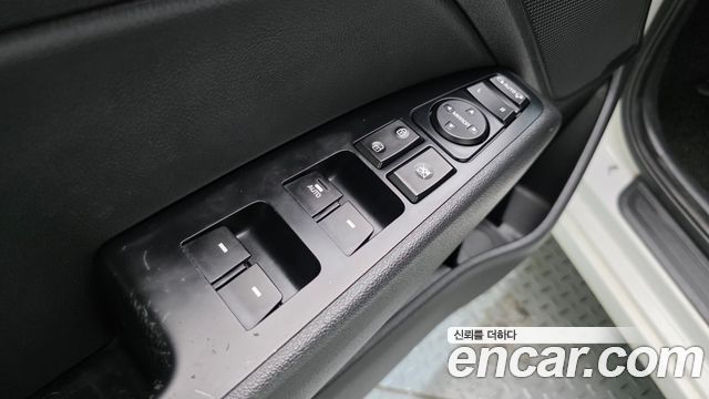 Hyundai AVANTE 2016 — photo 13