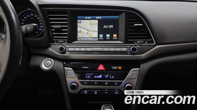 Hyundai AVANTE 2016 — photo 20