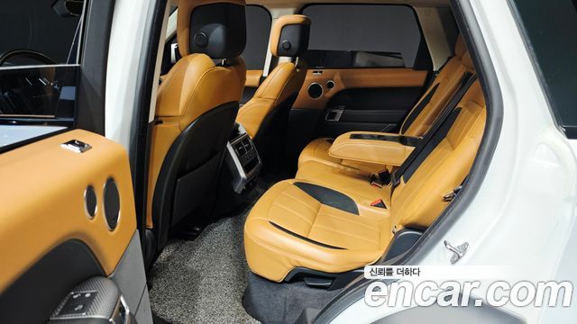 Land Rover Range Rover Sport 2019 — photo 11