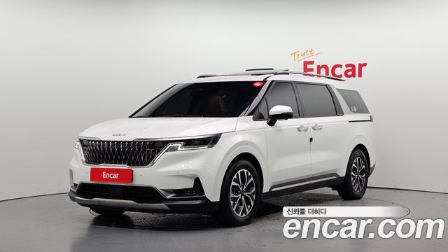 Kia Canival 2023 — photo 1