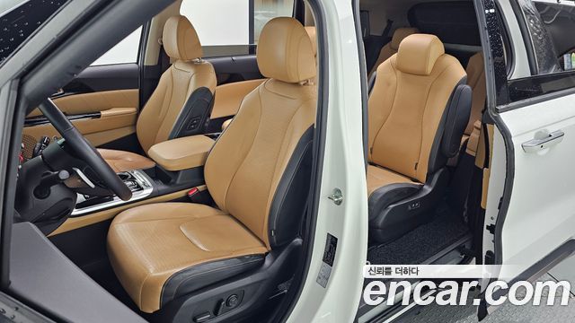 Kia Canival 2023 — photo 13