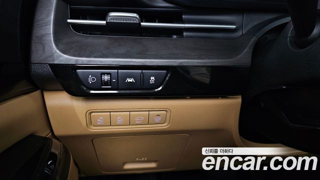 Kia Canival 2023 — photo 22