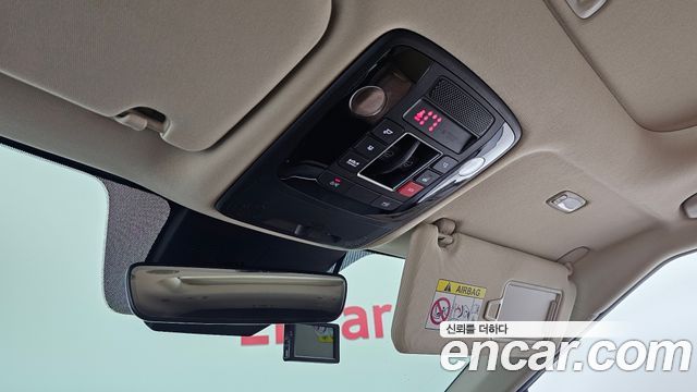 Kia Canival 2023 — photo 25